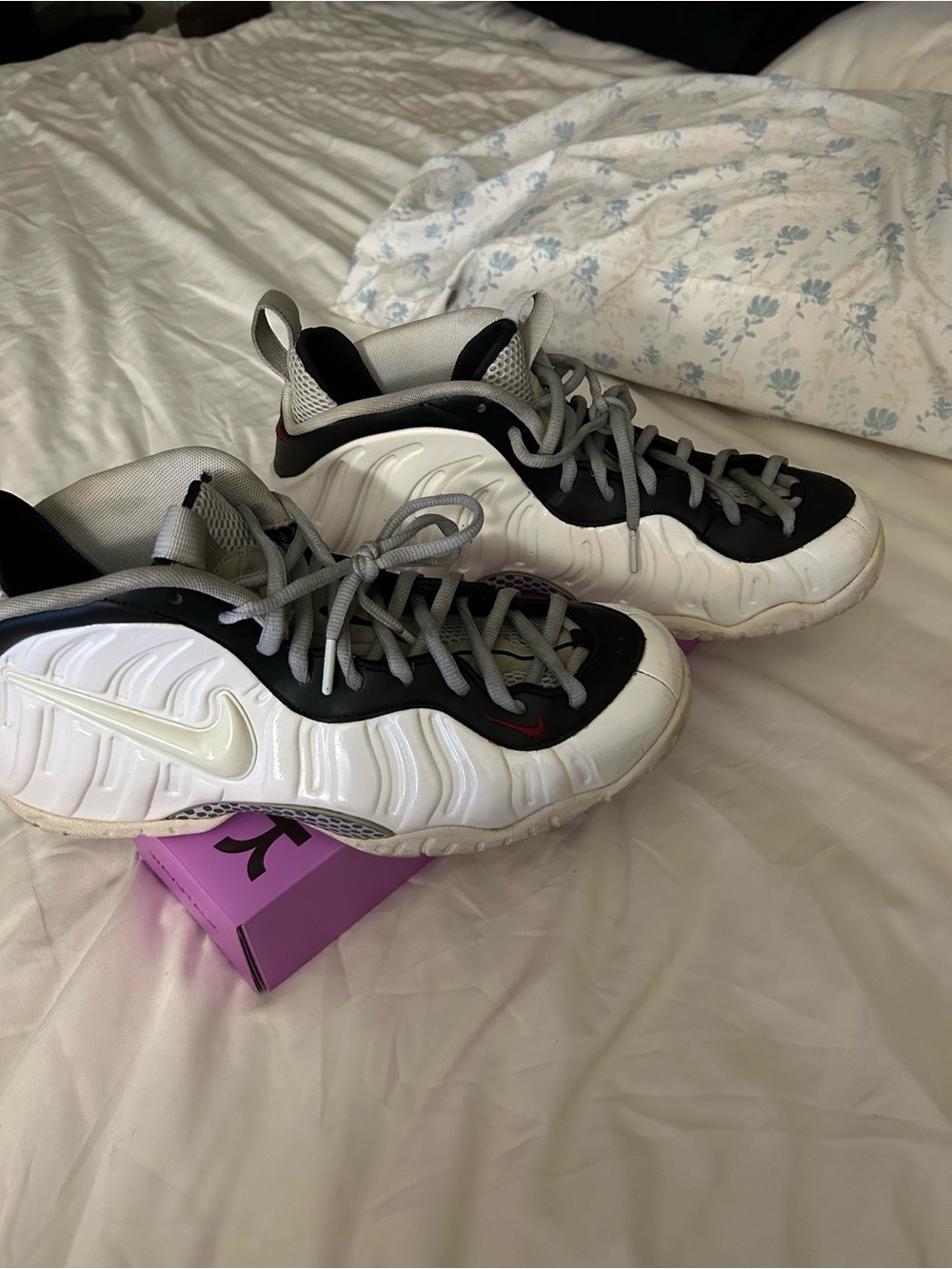 Nike White and Black Foamposite Sneakers with Gray Laces